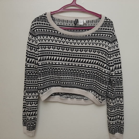 Cropped sweater - Picture 2 of 3